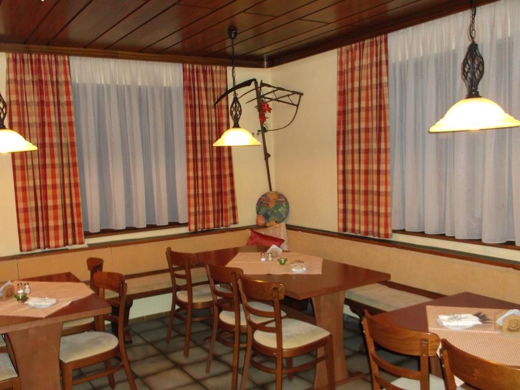 Gasthaus Vogelgarten ไอสลิงเงิน ภายนอก รูปภาพ